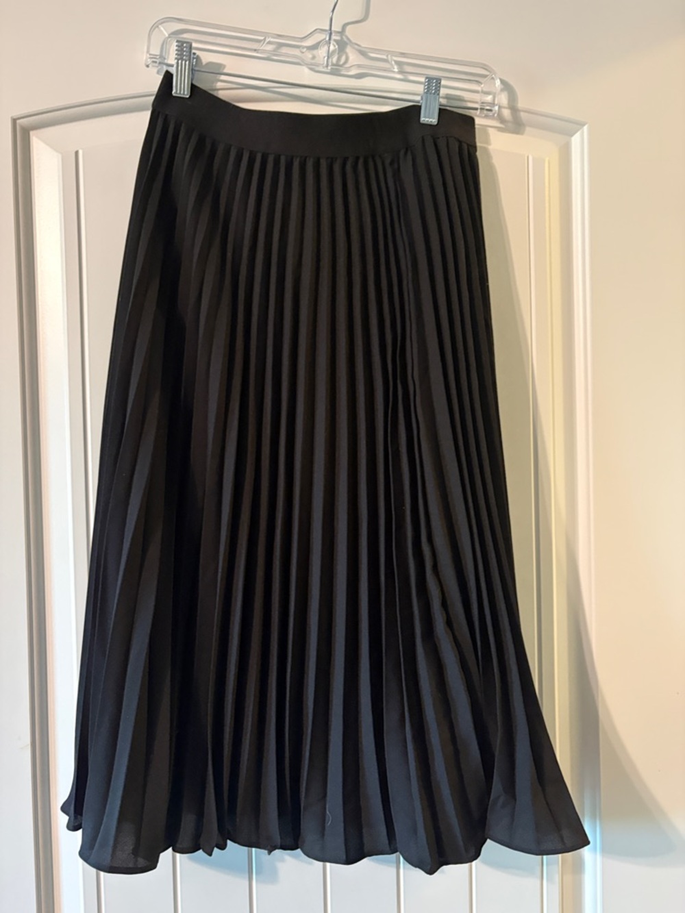 Women's Black Pleated Midi Date Night Skirt Size Medium